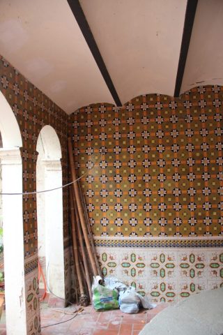 10 Estado_actual_Patio_Masnou_con_piscina_fondo_movil_Oliver_Segura_Arquitectura_10