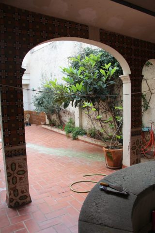 11 Estado_actual_Patio_Masnou_con_piscina_fondo_movil_Oliver_Segura_Arquitectura_11